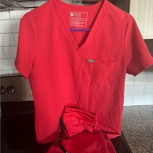 Figs jogger scrub set in size small